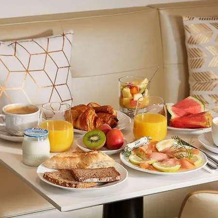 Régence Etoile 4* Parigi