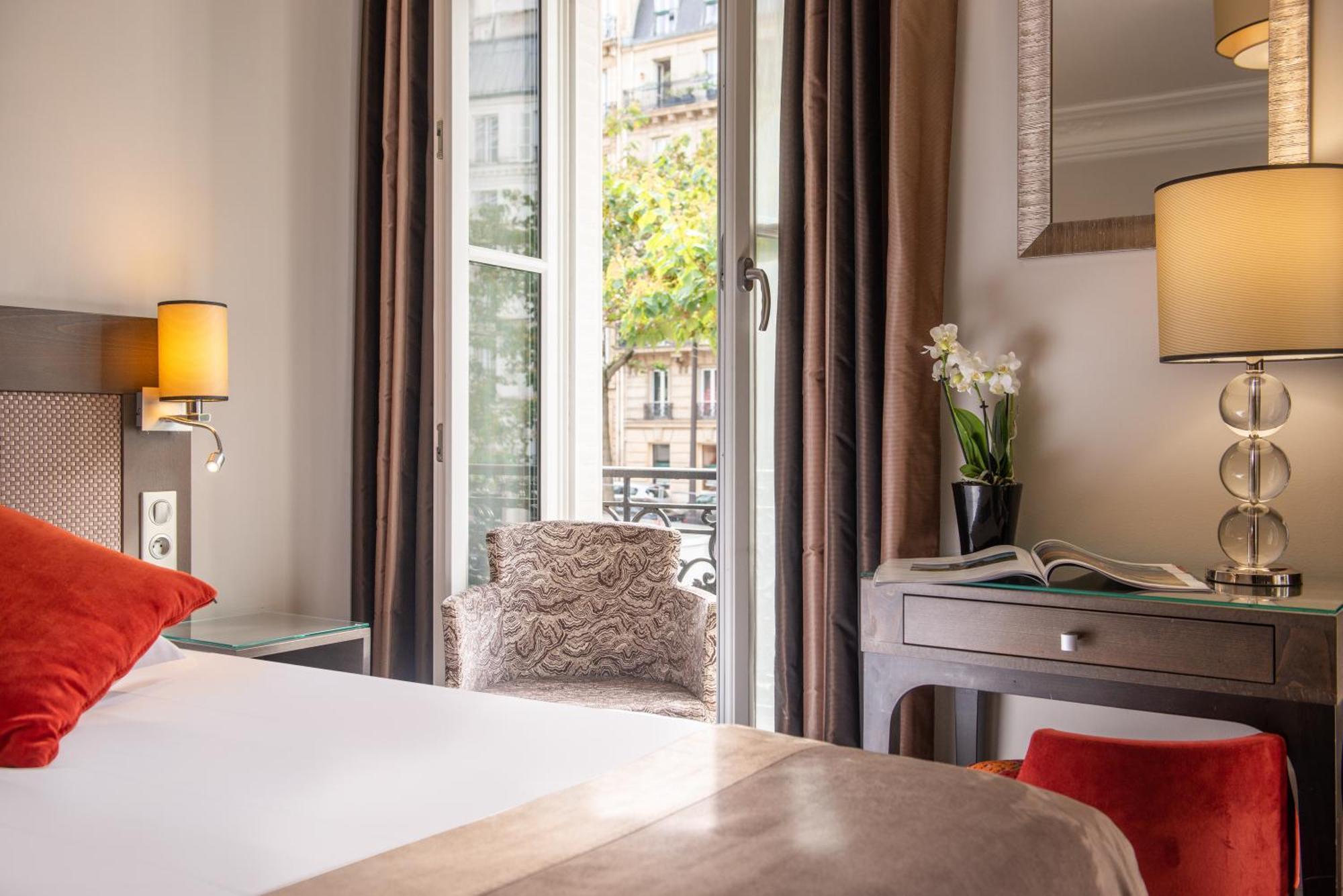 Régence Etoile 4* Parigi